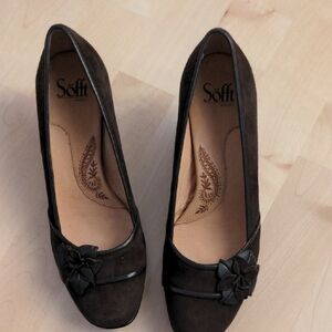 Sofft Dark Brown Heels with Floral Detail